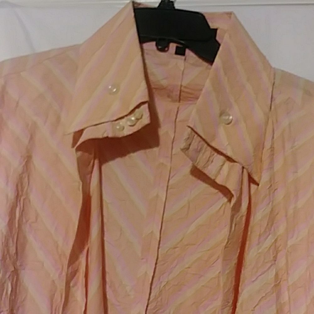 Men Sharp Shirt - Picture 2 of 6